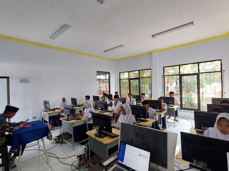 Pelaksanaan ANBK 2025 SMP Plus Ibnu Kholdun Al Hasyimi